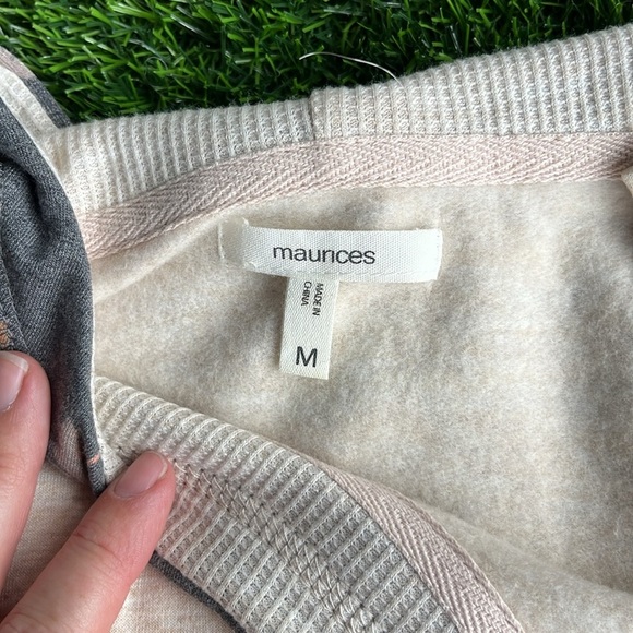 MAURICES Beige Floral Hoodie size medium - Picture 6 of 8